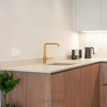 De Diseno Reformado Con Piscina Y Jardin * Dénia