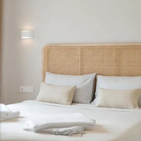 Apartamento De Diseno Reformado Con Piscina Y Jardin *